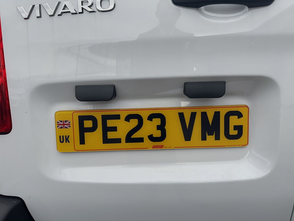 Vauxhall Vivaro Panel Van 31