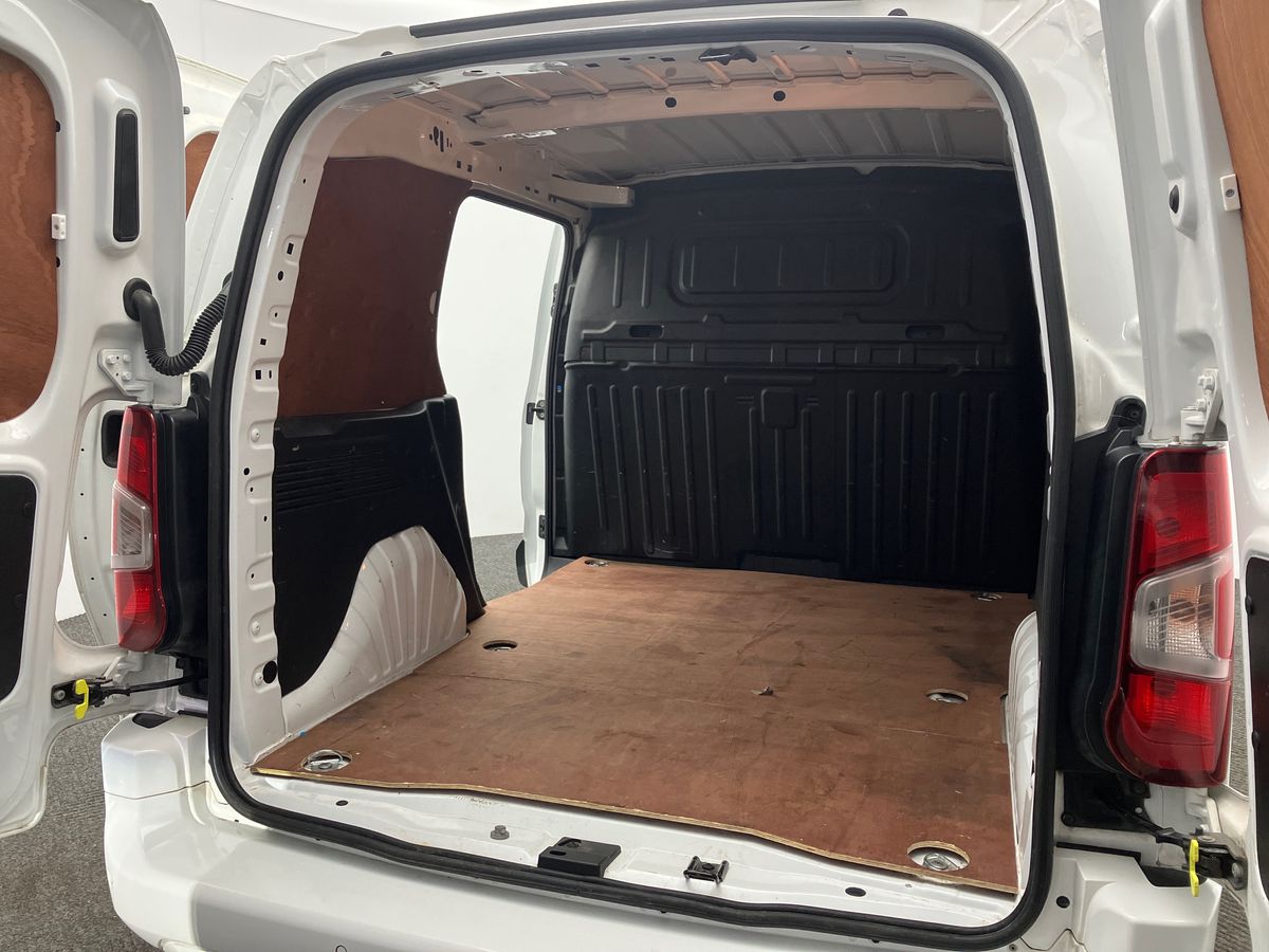 Vauxhall Combo Cargo Van 28