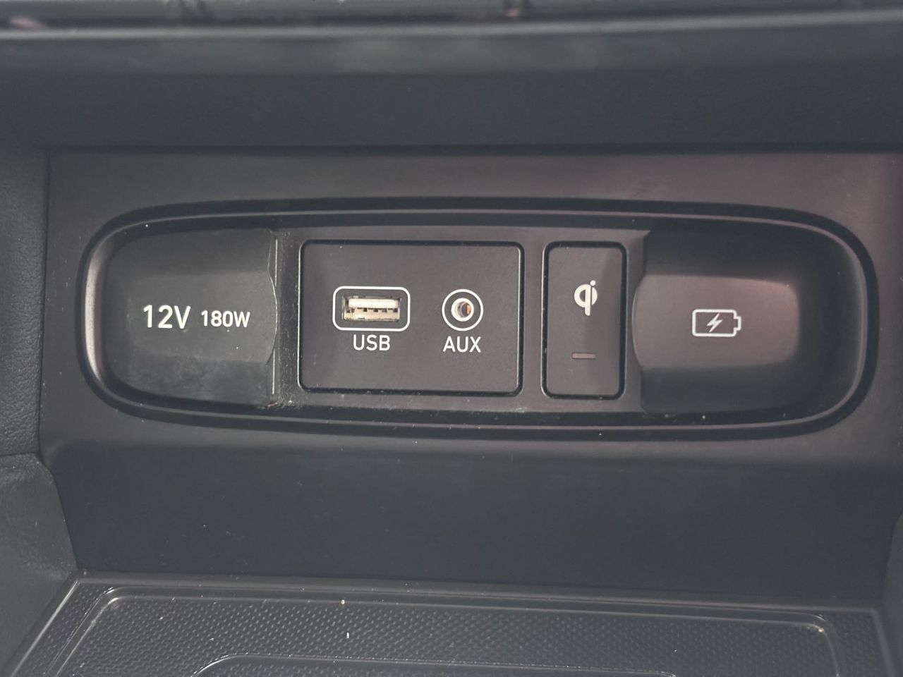 2018 Hyundai SANTA FE 2.2 CRDi Premium 5dr 4WD Auto - vehicle photo 30 for sale on PureCar