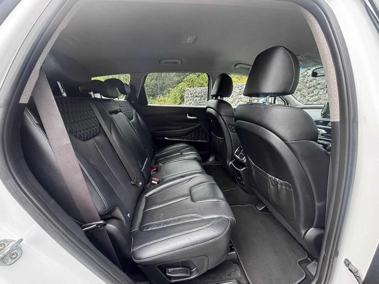 2018 Hyundai SANTA FE 2.2 CRDi Premium 5dr 4WD Auto - vehicle photo 39 for sale on PureCar