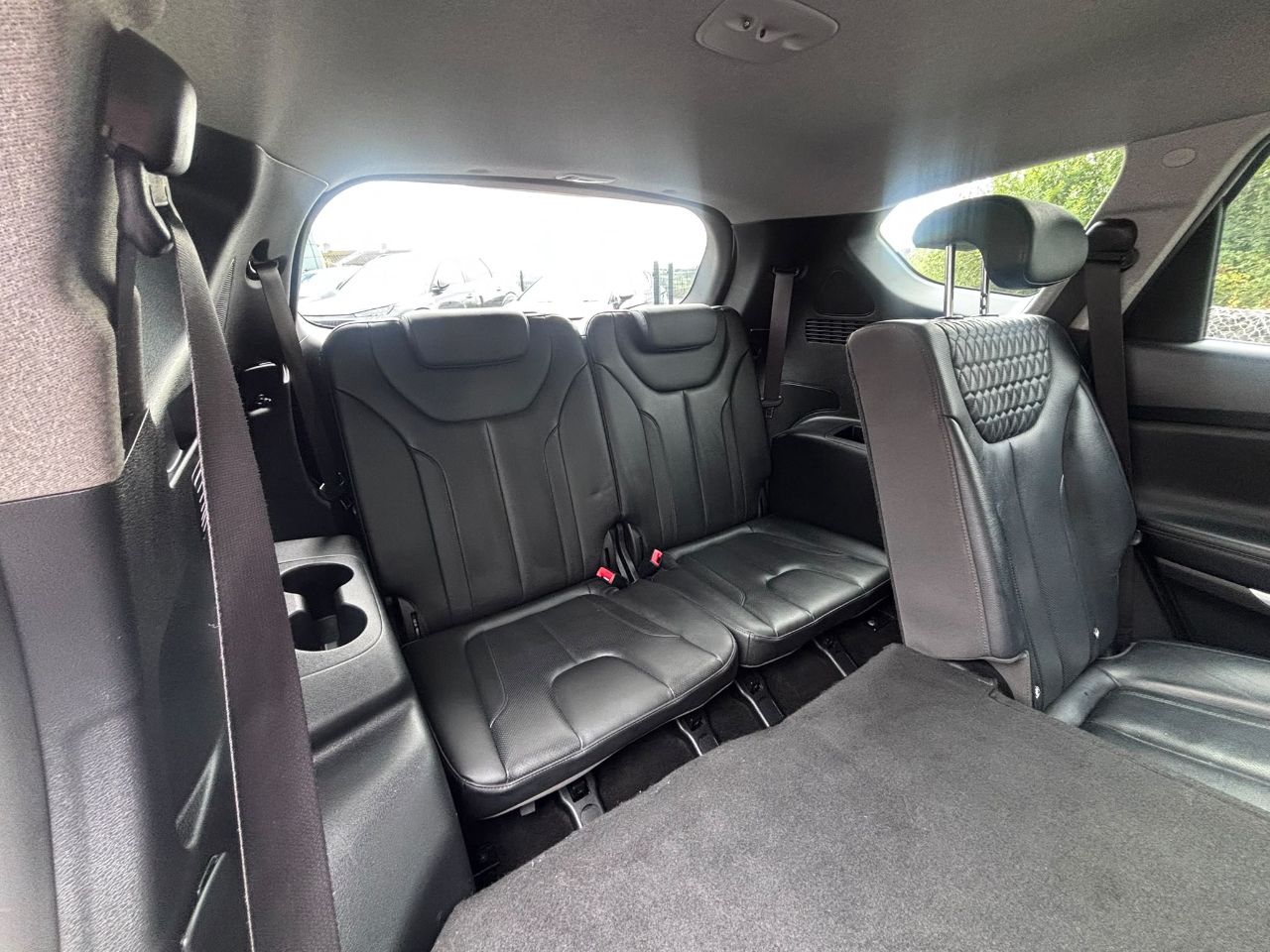 2018 Hyundai SANTA FE 2.2 CRDi Premium 5dr 4WD Auto - vehicle photo 40 for sale on PureCar
