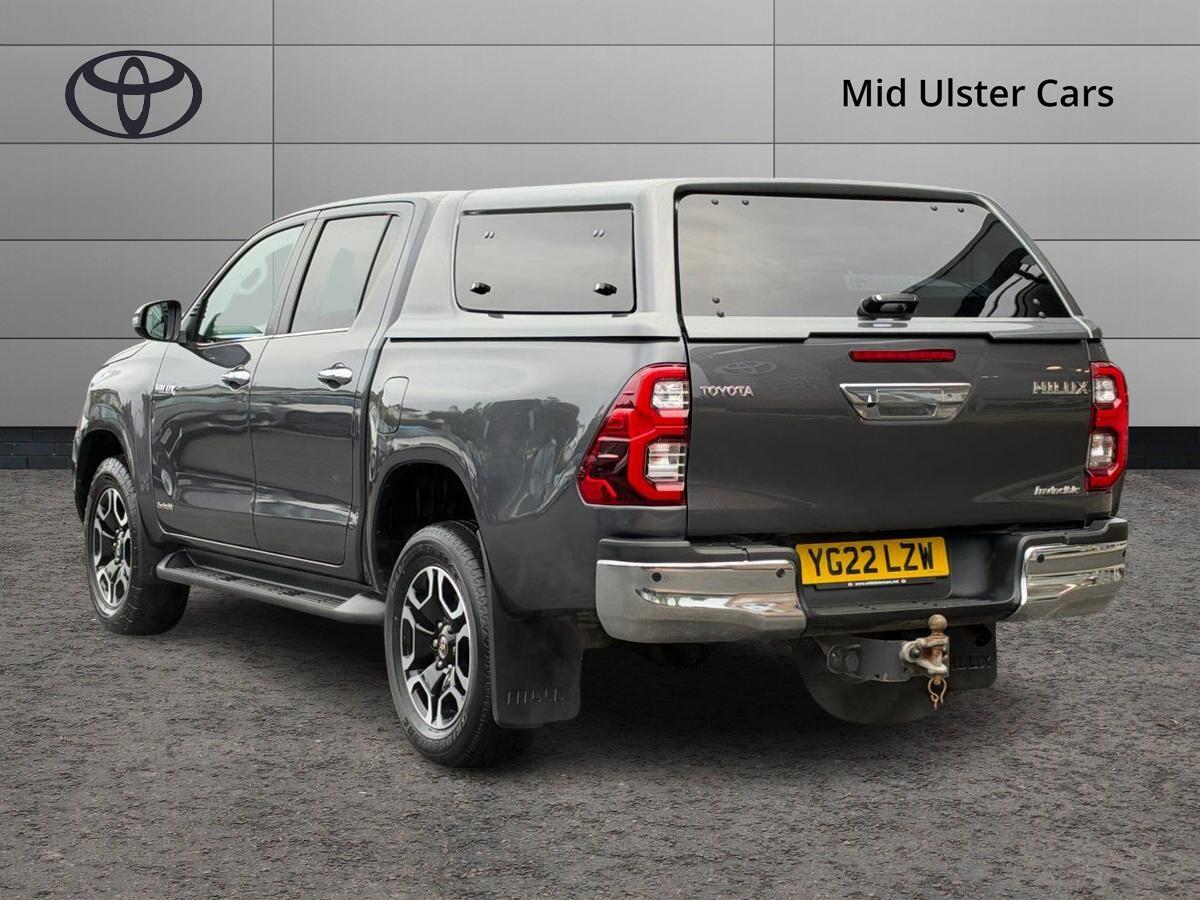 2022 Toyota Hilux Invincible D/Cab Pick Up 2.4 D-4D - vehicle photo 3 for sale on PureCar