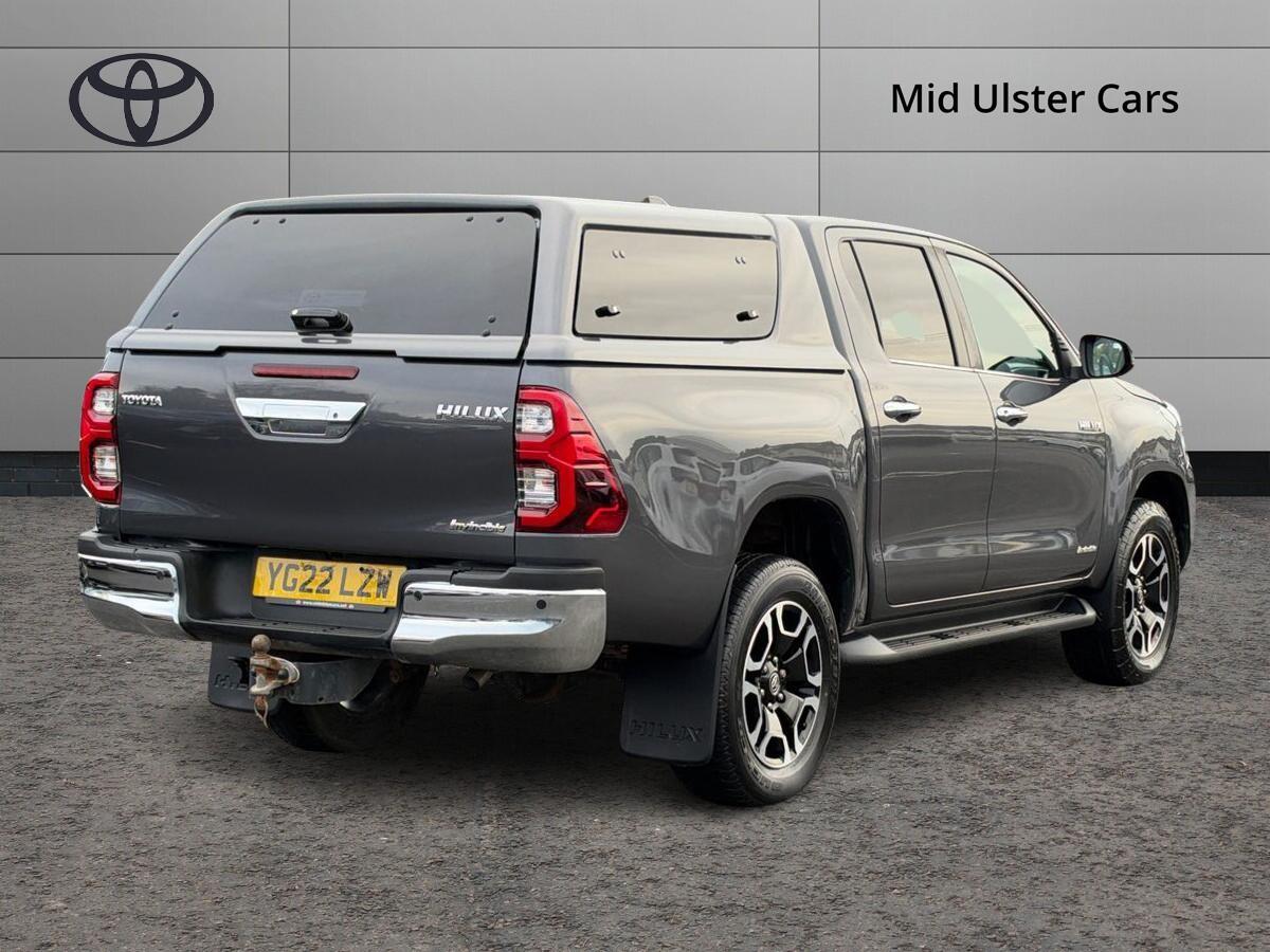 2022 Toyota Hilux Invincible D/Cab Pick Up 2.4 D-4D - vehicle photo 16 for sale on PureCar