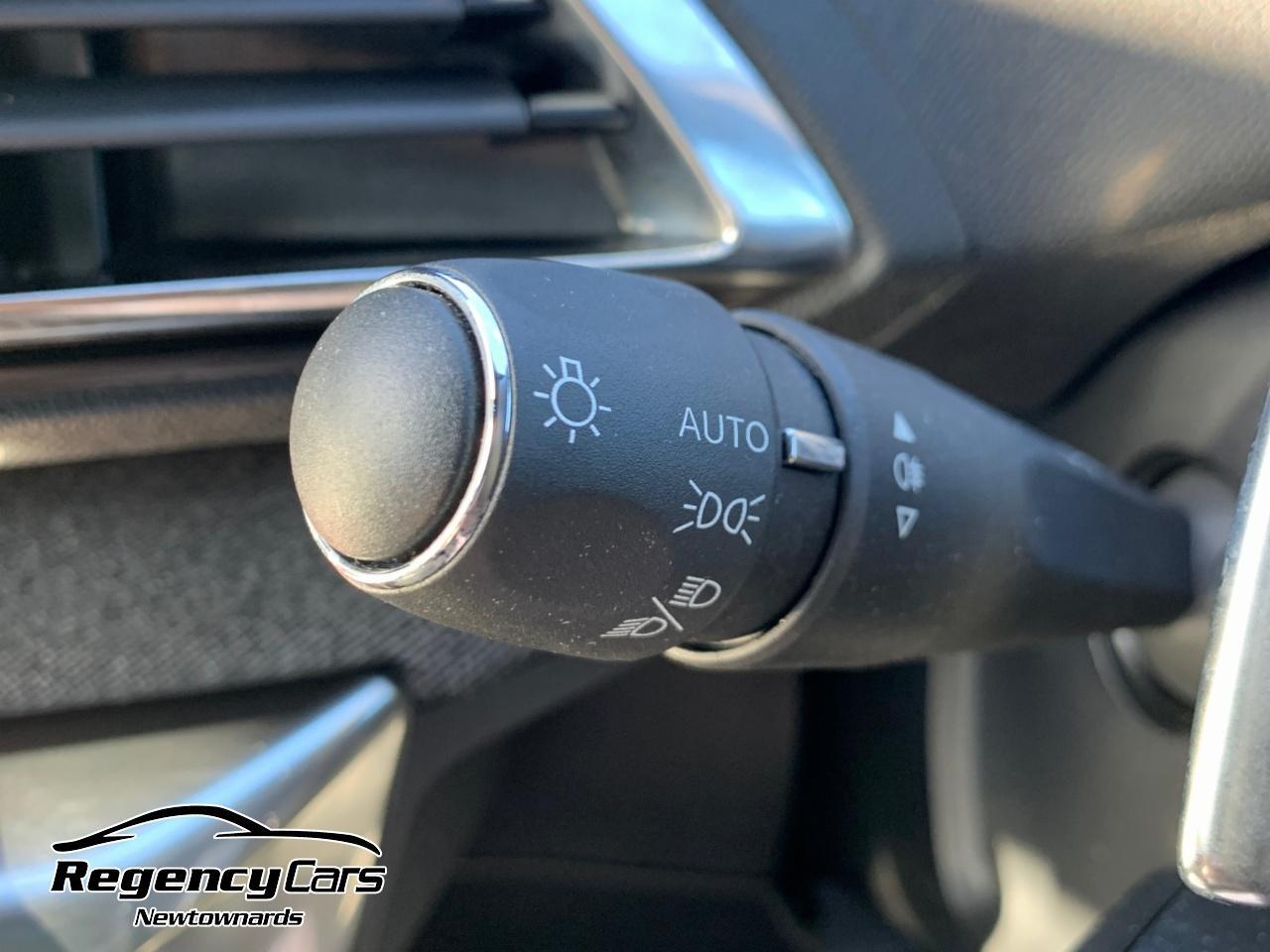 2023 Peugeot 1.2 PureTech Allure Premium+ 5dr EAT8 - vehicle photo 16 for sale on PureCar