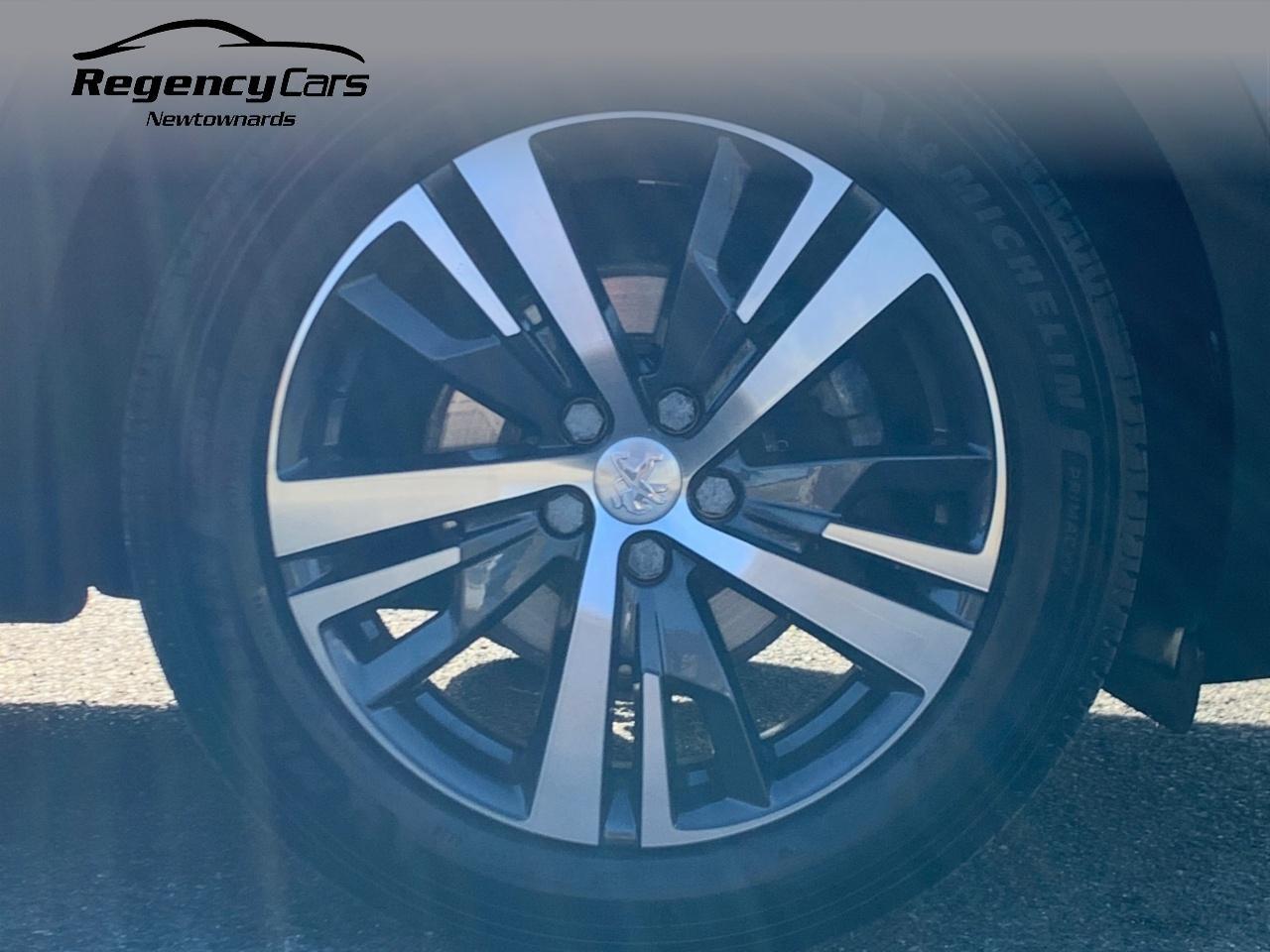 2023 Peugeot 1.2 PureTech Allure Premium+ 5dr EAT8 - vehicle photo 24 for sale on PureCar