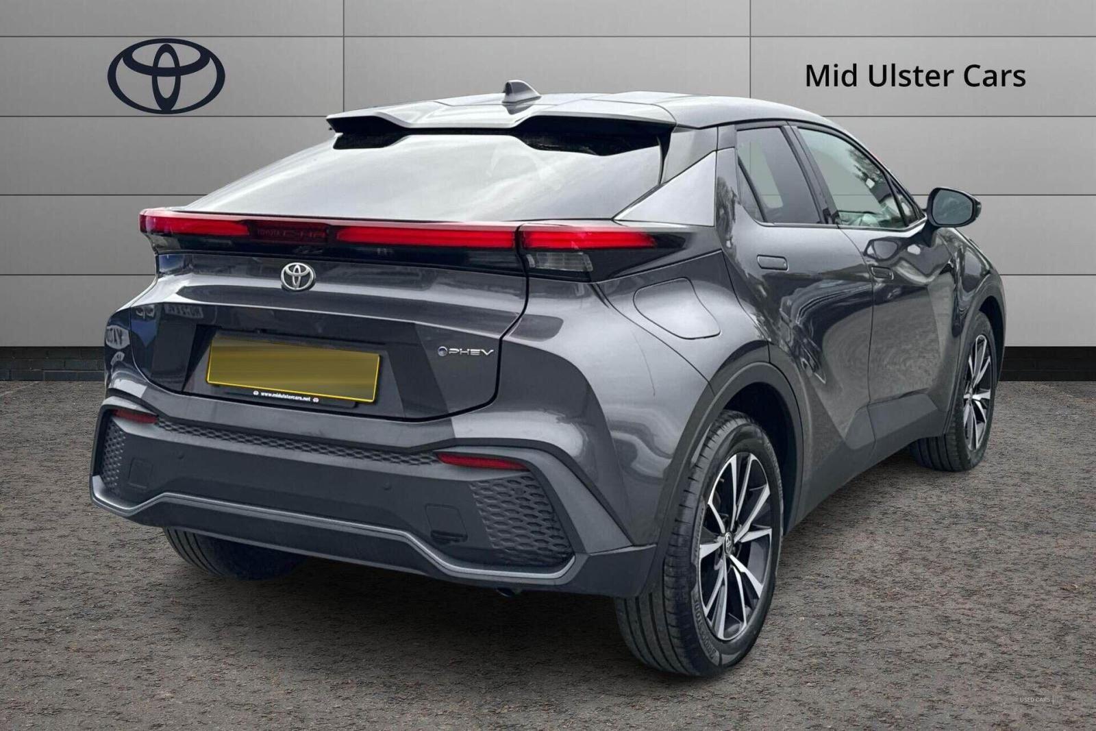2025 Toyota C-HR 2.0 PHEV Design 5dr CVT - vehicle photo 15 for sale on PureCar