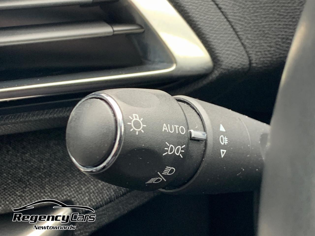 2021 Peugeot 1.2 PureTech Allure Premium 5dr - vehicle photo 15 for sale on PureCar