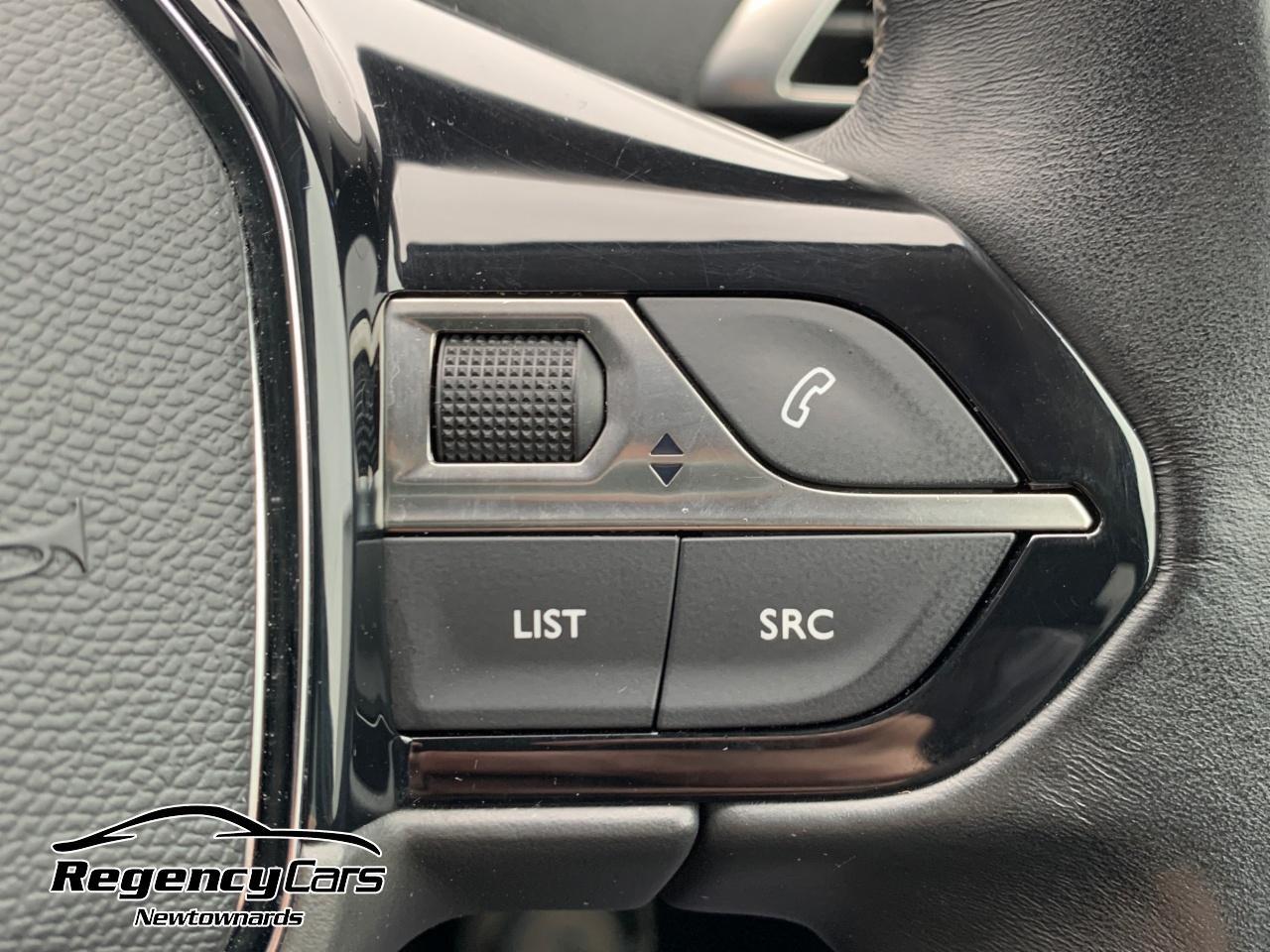 2021 Peugeot 1.2 PureTech Allure Premium 5dr - vehicle photo 18 for sale on PureCar