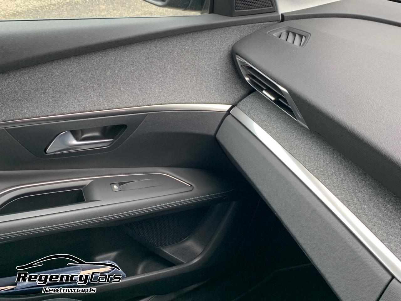 2021 Peugeot 1.2 PureTech Allure Premium 5dr - vehicle photo 21 for sale on PureCar