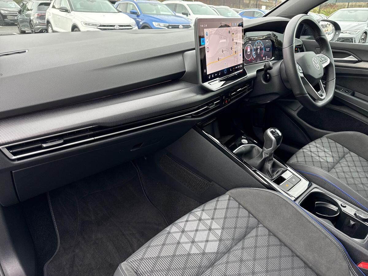 2026 Volkswagen Golf 1.5 TSI 150 Black Edition 5dr - vehicle photo 2 for sale on PureCar