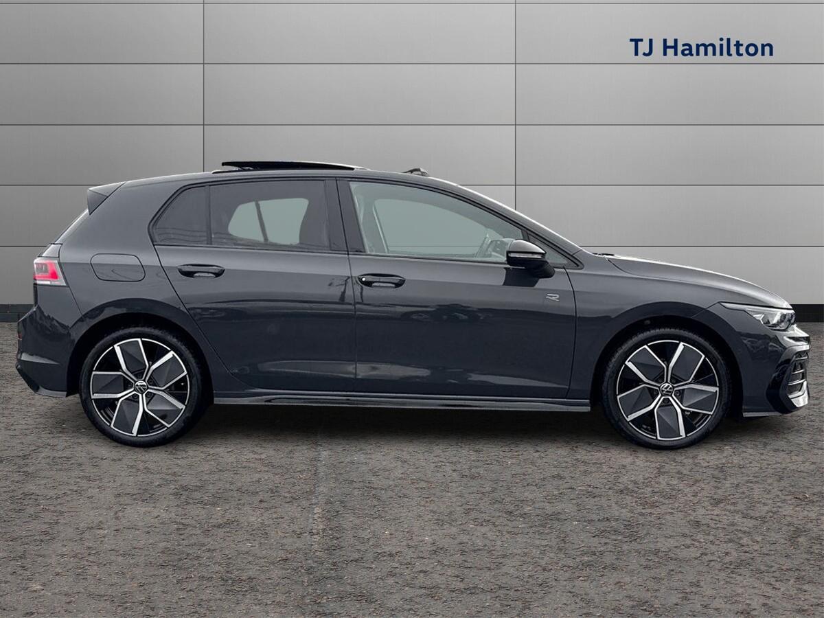 2026 Volkswagen Golf 1.5 TSI 150 Black Edition 5dr - vehicle photo 4 for sale on PureCar