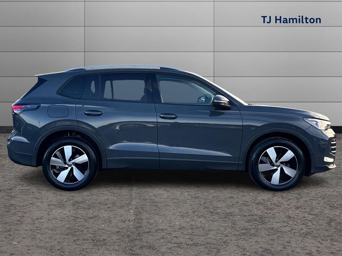 2026 Volkswagen Tiguan 1.5 eTSI 150 Match 5dr DSG - vehicle photo 4 for sale on PureCar